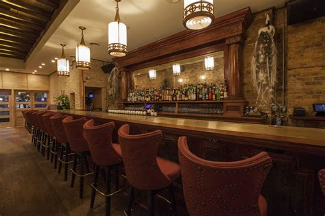 Heisler S Pub Royale Gives Division Strip An Indian Inspired Beer Driven Pub Eater Chicago