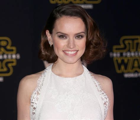 Daisy Ridley Shuts Down Body Shamers Real Women Are All Shapes And Sizes