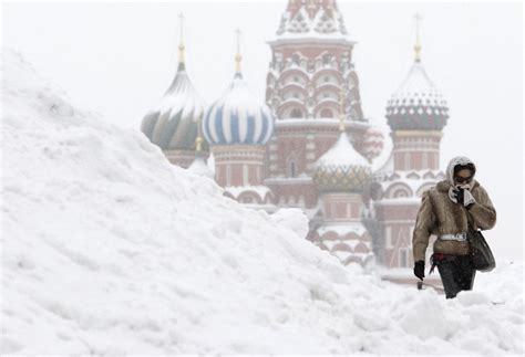 Москва хот анх удаа цасанд булагджээ