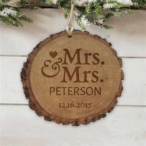 The time for christmas gift shopping has arrived! Personalized Mr. and Mrs. Round Rustic Wood Ornament ...