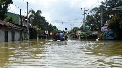 Sri Lanka Floods Battle To Rescue Stranded As Death Toll Tops 180 Cnn