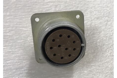 Gs02 20 33s 112 92 50146 004 Aircraft Avionics Cannon Plug Connector