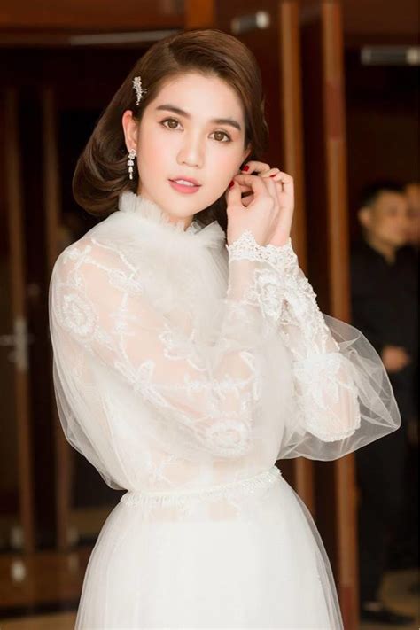 Việc tranh cãi đã gây ầm ĩ một thời gian dài. Ngọc Trinh khoe nhan sắc "ngọt như mía lùi" trong sự kiện ...