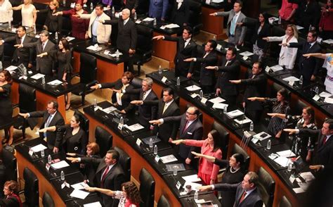 Camara de diputados representan a pueblo no tienen un nmero fijo sino que este vara en funcin de la cantidad de poblacin existente. INE: Publican convocatoria a elección de consejeros