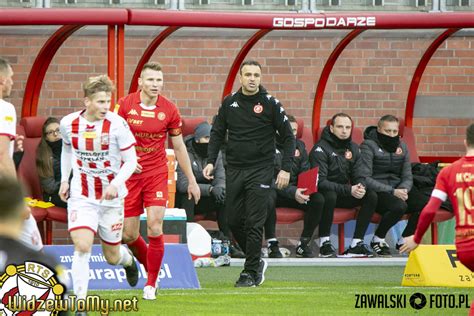 Kolejce fortuna 1 ligi pokonała na własnym stadionie widzew łódź 2:0 i jest coraz bliżej zagwarantowania sobie utrzymania na zapleczu pko ekstraklasy. Widzew - Resovia (wypowiedzi) - WidzewToMy - Oficjalny ...