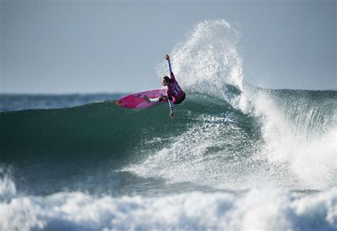 Eliminations Narrow Field At Rip Curl Pro Bells Beach For Final Two