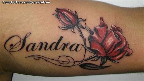 Tatuaje De Rosas Con Nombre Hecho Por Rolando De Nariño Colombia Si Quieres Ponerte En