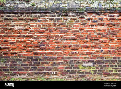 Very Old English Wall From Medieval Period Stock Photo Alamy