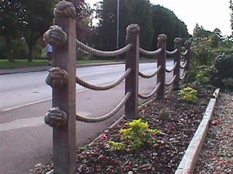 Rope Fencing Use Between Posts Instead Od Rotted Fence Rails Rope