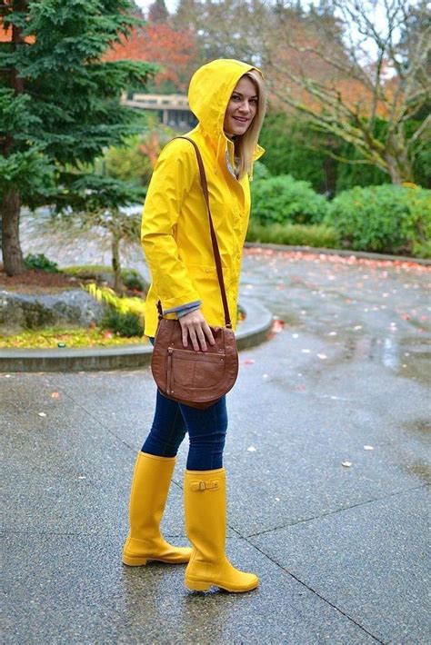 Pin Von Eric Auf Women In Wellies Regenkleidung Regen Outfit