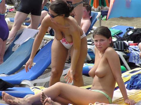 Topless Women At Beaches Upicsz Com