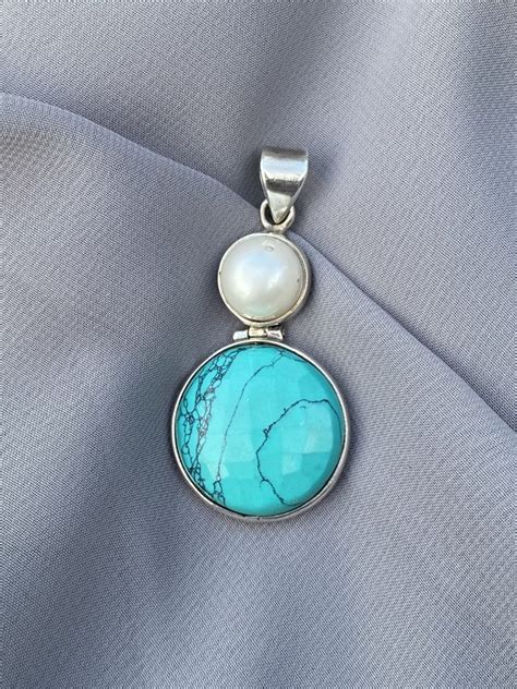 Turquoise Pendant With Pearl
