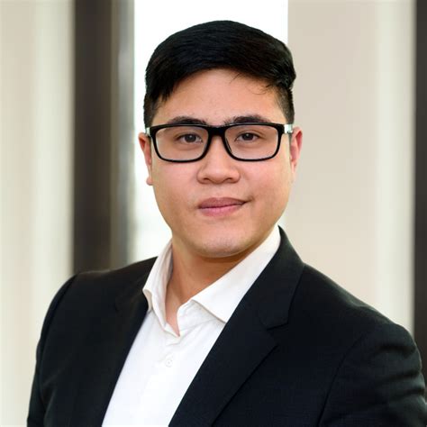 Duy Nguyen Weiterbildung Finanzbuchhalter Steuer Fachschule Dr