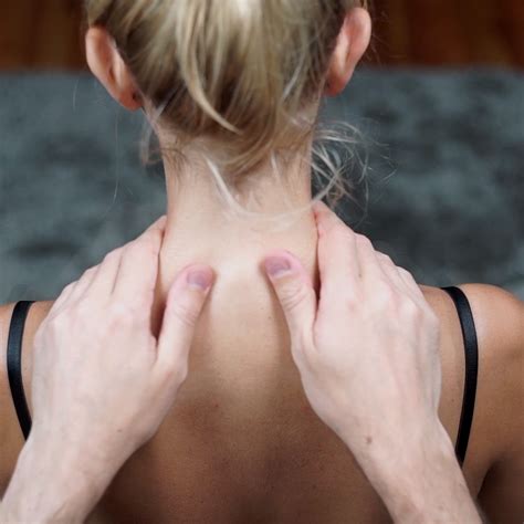 Hugedomains Com Nacken Massage Massage Tips Reflexologie