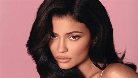 Kylie Jenner Se Transforma En Una Sexy Conejita Fotos Imperio Noticias
