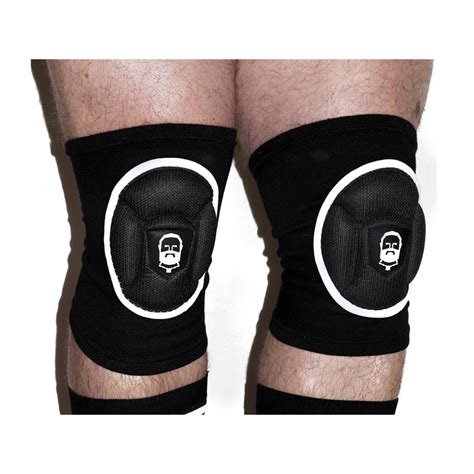Classe 1993, adam ondra inizia a scalare in tenera età grazie ai suoi genitori, anche loro climbers, e fin da subito il talento del bambino non passa inosservato. DARKROOM Knee Pads - Black | Bent Ltd