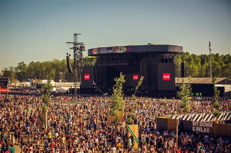 Buy rock werchter festival tickets from the official ticketmaster.com site. Rock Werchter 2019 (Festivaldag 4): Uitbundig slotstuk vol diversiteit - Dansende Beren