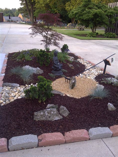 Sand or gravel generally form the matrix of a zen garden, and to. Not ideal - but some good ideas for small zen garden ...