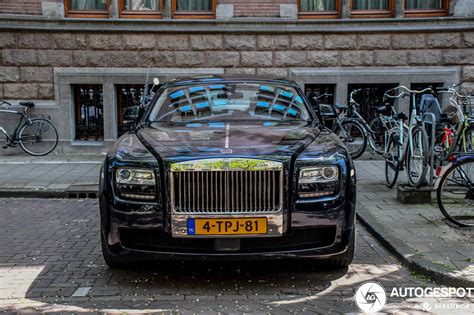 So if you want one, and have six figures of greens at your disposal (seven. Rolls-Royce Ghost V-Specification - 7 juni 2020 - Autogespot