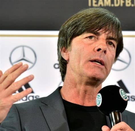 Sp Fußball Em 2016 Dfb Ukraine Kapitän Löw Neuer Khedira Meldung Löw