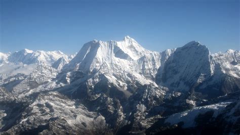 Mount Everest and See the Himalayan Mountains