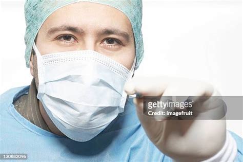 Scalpel Facial Photos And Premium High Res Pictures Getty Images