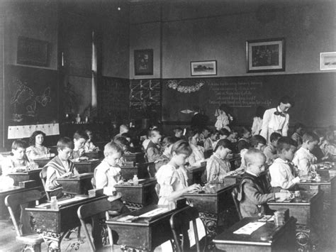 38 Amazing Vintage Photos That Document U S Classroom Scenes From The Late 1800s To The Early
