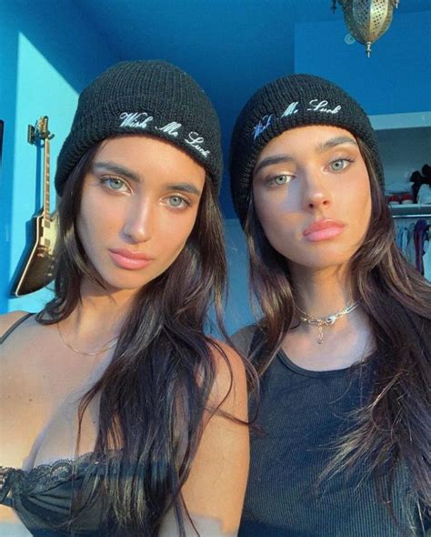 Instagram Crush Twins Renee And Elisha Herbert 23 Photos Suburban Men