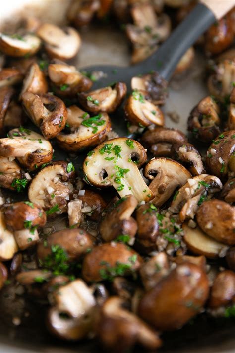 Sauteed Mushrooms How To Cook Mushrooms The Forked Spoon