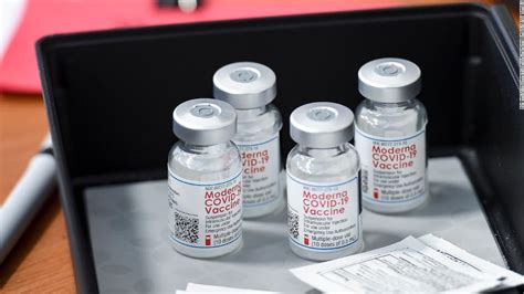 Modernas Covid 19 Vaccine Shows 93 Efficacy Through 6 Months As