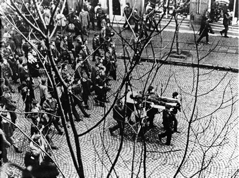23 Photographs of the Polish Solidarity Movement That Helped Bring