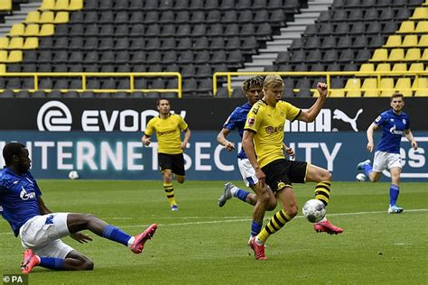 Selon berntsen, l'opportunité de le tester en premier league aurait de quoi plaire au buteur de 19 ans. Erling Haaland coach reveals secrets behind Borussia ...