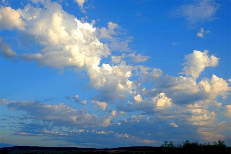 무료 이미지 경치 자연 수평선 태양 일몰 햇빛 새벽 분위기 황혼 낮 날씨 파란 하늘 구름 표지 풍경