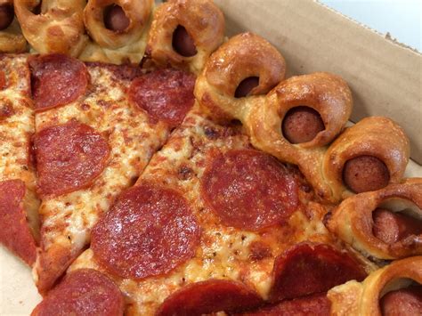 Taste Test Of The New Hot Dog Stuffed Crust Pizza From Pizza Hut