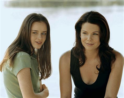 15 Surprising Things You Never Knew About Gilmore Girls Glamour