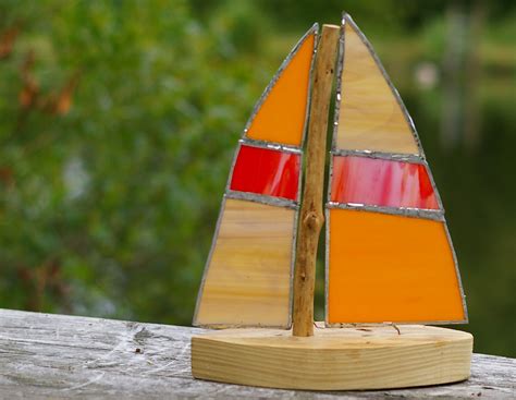 Wunderful boat made of driftwood and tiffanyglas, handmade, diy
