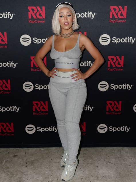 How tall and how much weigh doja cat? Doja Cat Lifestyle, Age, Height, Weight, Family, Wiki, Net ...