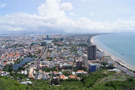 Đây cũng là tỉnh đầu tiên và duy nhất của đông nam bộ có 2 thành phố trực thuộc tỉnh. Bà Rịa-Vũng Tàu Province - Wikipedia