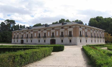 Box office and admission to the casa close one hour earlier. Los 11 mejores lugares que ver en Aranjuez - HI! Hotel Indiana