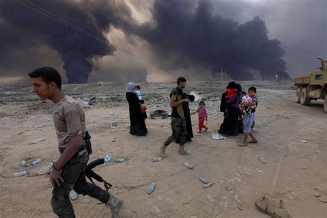 Iraqi Sunnis Fleeing Islamic State Rule In Mosul Brace For Revenge