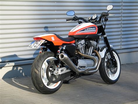 Meet the harley xr1200, the motor company's sportiest sportster ever. Harley-Davidson XR1200 Photos, Informations, Articles ...