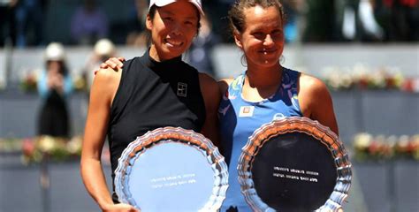 Czech Tennis Star Barbora Strýcová Wins Wimbledon Doubles Becomes Worlds 1 Prague Czech