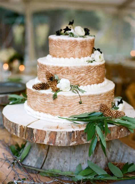 15 Rustic Winter Wedding Cakes