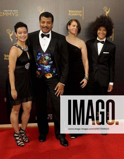 Neil Degrasse Tyson Wife Alice Young Son Travis And Daughter Miranda