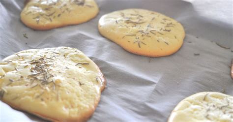 It's not really bread but a bread replacement. Cloud Bread Rezept: glutenfreies Brot ohne Kohlenhydrate ...