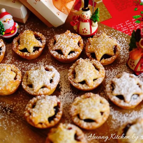 These easy cake, pie, cookie, and cupcake recipes are exactly what you need to have a sweet celebration. Christmas Mince Pies Recipe | Kitchenbowl