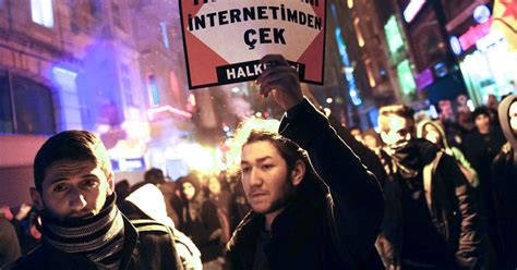 Exclusive Protests Reignite In Turkey As Erdoğan Pushes Bill To Censor
