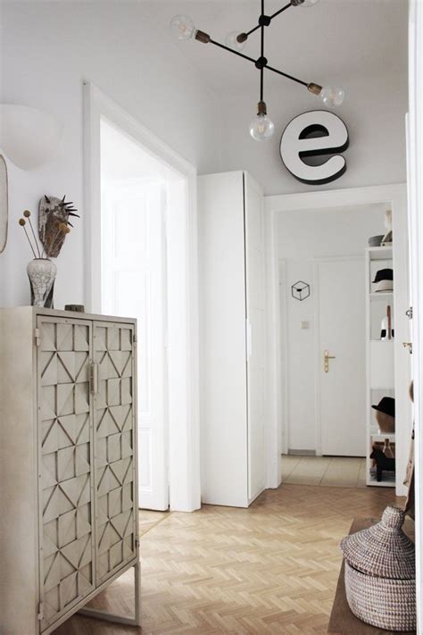 Besser gleich am eingang, um leichte, leichte schattierungen zu verwenden, und weiter. Schöne Ideen für Designer Flure & Flur Design