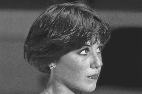 Straight & short wedge haircut. Dorothy Hamill Haircut