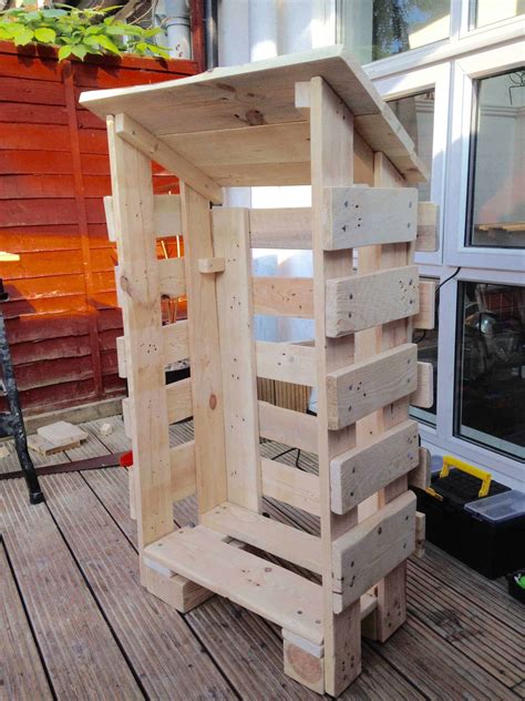 Awesome Small Pallets 15 Pictures Get In The Trailer